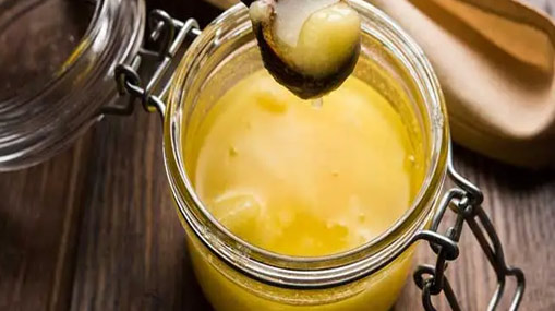 ghee health benefits : రోజూ నిద్ర పోయే ముందు ఒక్క స్పూన్ ఇది తినండి.. భలే ఆరోగ్య లాభాలు!