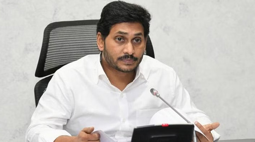 Andhra Pradesh :  తెలంగాణ ఫలితాలతో ఏపీలో హై అలర్ట్‌..  సిట్టింగ్‌లను మార్చే యోచనలో వైసీపీ..