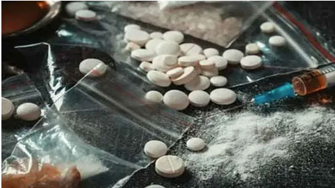 Drugs peddlers: నగరంలో డ్రగ్స్ కలకలం.. 12 మంది అరెస్ట్..