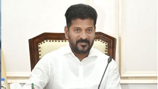 CM Revanthreddy :  అభివృద్ది అంటే అద్దాల మేడలు రంగుల గోడలు కాదు.. జిల్లా కలెక్టర్లతో సీఎం రేవంత్..