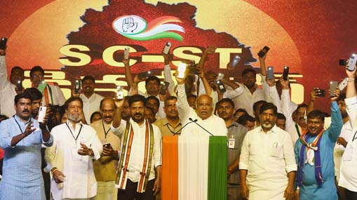 Telangana Congress Victory | కాంగ్రెస్ వెంటే ఎస్టీ, ఎస్సీ వర్గాలు.. కేసీఆర్ వైఖరే కారణం!