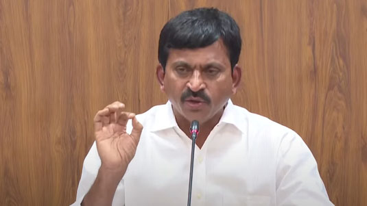 Ponguleti Srinivas Reddy: అర్హత కలిగిన వారు గ్రామ సభలో అప్లై చేసుకోండి.. ఆరు గ్యారెంటీలపై మంత్రి..