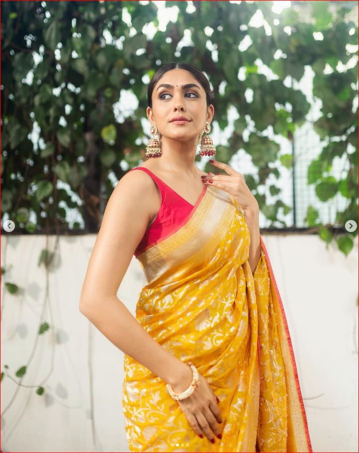 Mrunal Thakur in saree