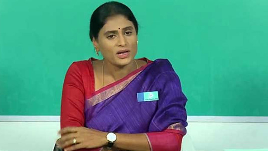 Sharmila : ఏపీ పాలిటిక్స్ లోకి షర్మిల ఎంట్రీ.. అన్నపై పోరాటానికి రెడీనా?