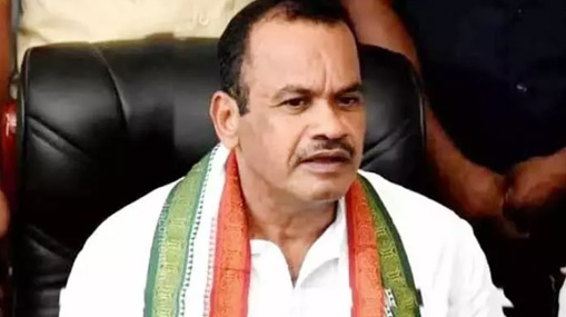 Komatireddy Venkat Reddy : బీఆర్ఎస్ నాలుగు ముక్కలు అవ్వడం ఖాయం.. మంత్రి సంచలన వ్యాఖ్య..