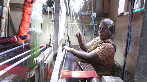 Handloom Sector : నేతన్నల మనుగడ ప్రశ్నార్ధకం కానుందా..? పవర్ లూమ్స్‌తో ప్రమాదమేనా?