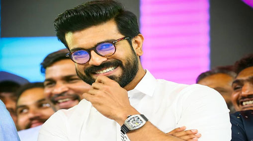 Ram Charan: ఆ ఇద్దరి స్టార్ హీరోల రికార్డులను బ్రేక్ చేసిన చరణ్.. ఖుషీలో ఫ్యాన్స్..!