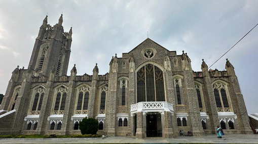 Medak Church : ఆకలి తీర్చిన ఆలయం.. మెదక్ చర్చి..!