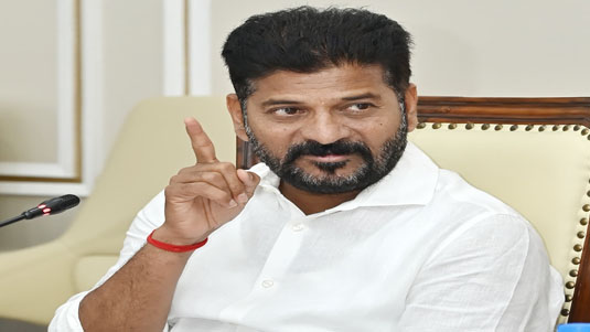 CM Revanth Reddy : గడీల నుంచి గ్రామాలకు .. రేవంత్ సర్కార్ నెల రోజుల పాలన సాగిందిలా..!