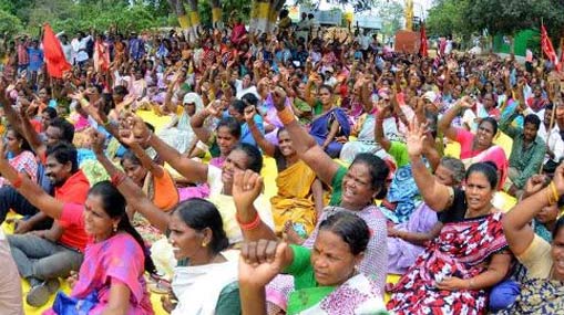 Municipal Workers Protest: పారిశుద్ధ్య కార్మికులకు అధికారుల బెదిరింపులు.. విధుల్లో చేరకపోతే ?