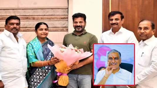 Telangana Politics : సీఎంతో బీఆర్ఎస్ ఎమ్మెల్యేల భేటీ.. కథ స్క్రీన్‌ప్లే దర్శకత్వం.. హరీశ్ రావు..?