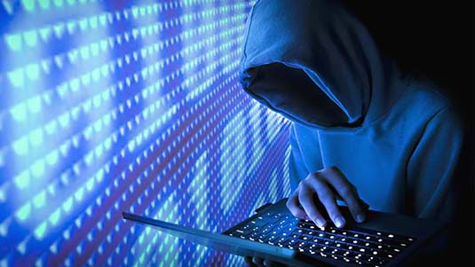 Cyber Crime : కొరియర్ పేరుతో వ్యాపారికి టోకరా.. కోటి రూపాయలు స్వాహా..