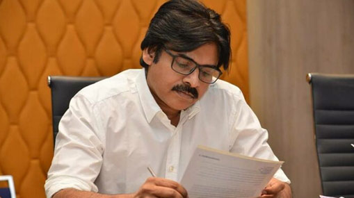 pawankalyan: పవన్ కళ్యాణ్‌కి డాక్టరేట్.. ఊహించని ట్విస్ట్ ఇచ్చిన జనసేనాని