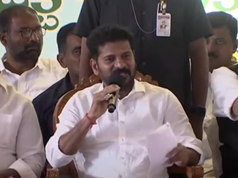 CM Revanth Reddy: లక్ష కోట్లు ఖర్చు పెట్టి.. లక్ష ఎకరాలకు కూడా నీళ్లు ఇవ్వలేదు!