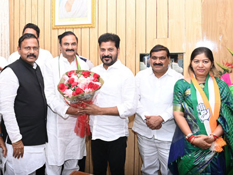 BRS Leaders Joined In Congress : బీఆర్ఎస్‌కు అల్లు అర్జున్ మామ షాక్.. కాంగ్రెస్‌లో చేరిన పట్నం, బొంతు..