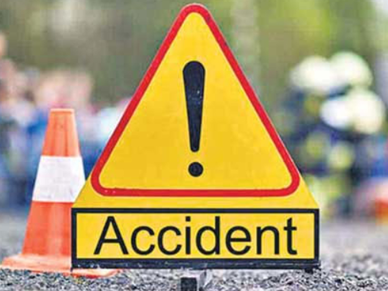 Road Accident in Nellore: ఘోర రోడ్డు ప్రమాదం.. రెండు లారీలు, బస్సు ఢీ.. ఏడుగురు మృతి