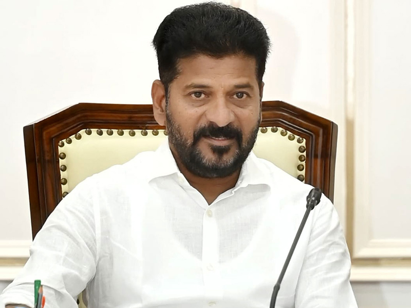 CM Revanth Reddy: సింగరేణి కార్మికలకు తెలంగాణ సర్కార్ భరోసా.. రూ. కోటి ప్రమాద బీమా పథకాన్ని పారంభించిన సీఎం