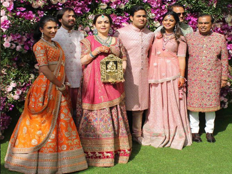 Ambani’s son’s wedding: అంబానీ కొడుకు పెళ్లి వంటకాల ఒక్కో ప్లేట్ ఎంతో తెలుసా?