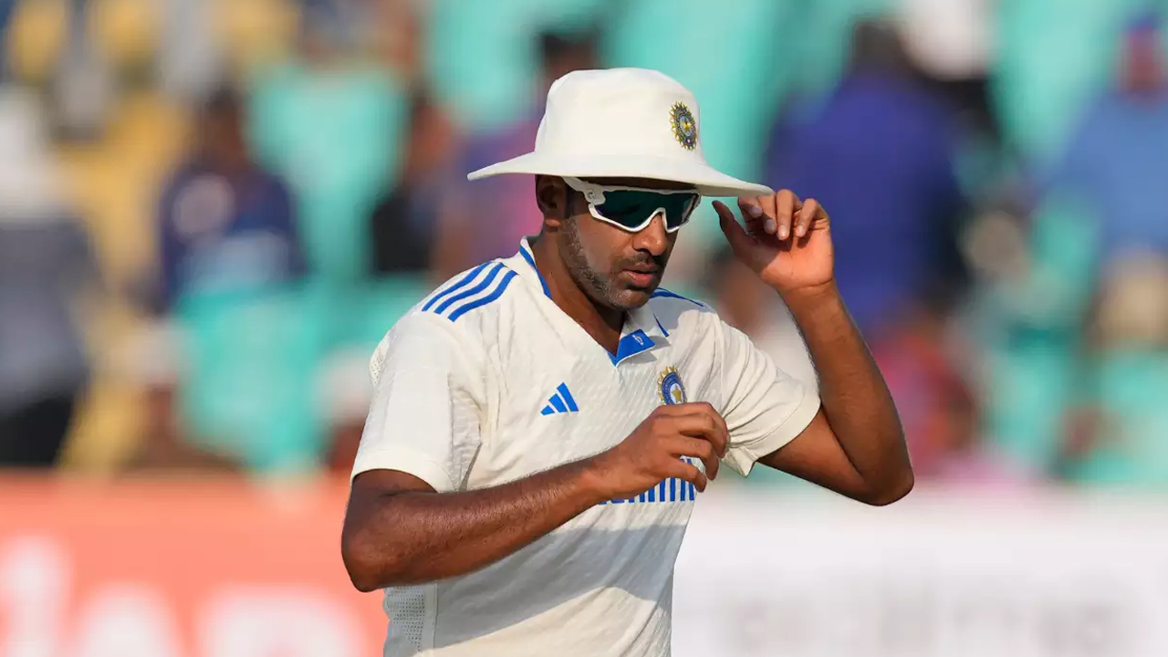 Ravichandran Ashwin: మూడోరోజు ఆటకు దూరమైన.. అశ్విన్..!