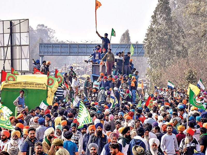 Farmers Delhi Chalo Protest: 1,200 ట్రాక్టర్లు, 300 కార్లు, 14000 మంది రైతులు.. టియర్ గ్యాస్ ప్రయోగించిన పోలీసులు