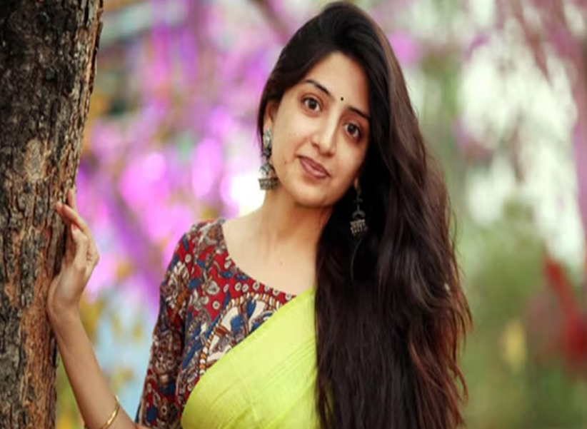 Poonam Kaur: అయ్యో పాపం.. ఆ  వ్యాధితో బాధపడుతోన్న పూనం.. బట్టలు కూడా వేసుకోలేని పరిస్థితి..?