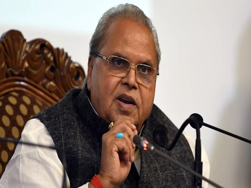 CBI Raids Satya Pal Malik’s Premises: మాజీ గవర్నర్ సత్యపాల్ ఇంటిపై సీబీఐ దాడులు