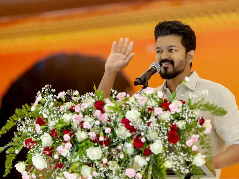 Vijay Thalapathy: ద్రవిడ రాజకీయాన్ని విజయ్ తిరగరాయగలడా..? తమిళ రాజకీయ సమీకరణాలు ఎలా ఉన్నాయి..?