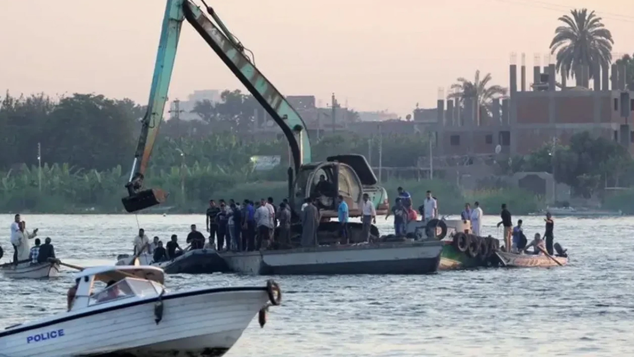 Nile ferry sinks in Egypt