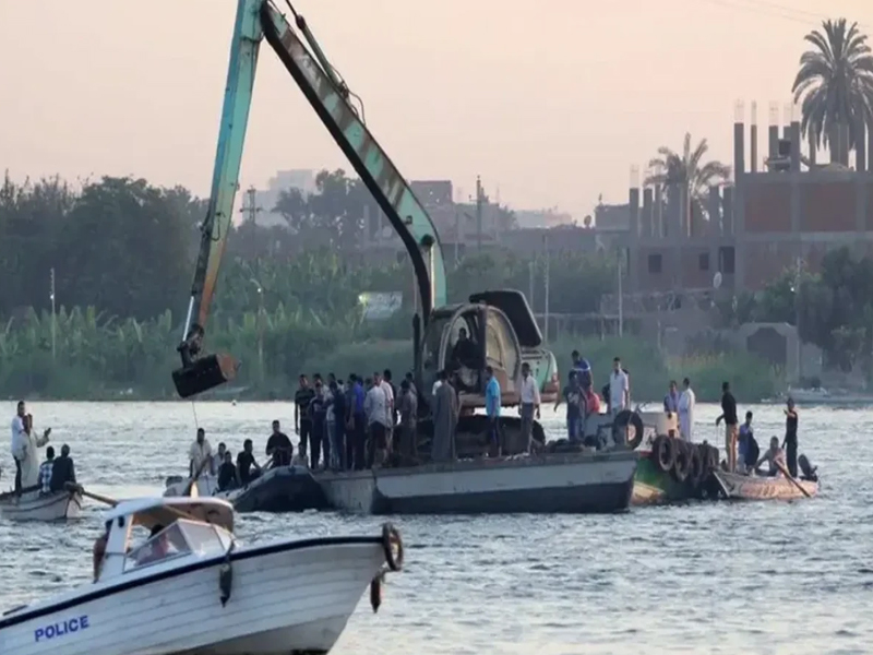 Nile Ferry Sinks In Egypt: నైలు నదిలో పడవ బోల్తా .. 19 మంది మృతి