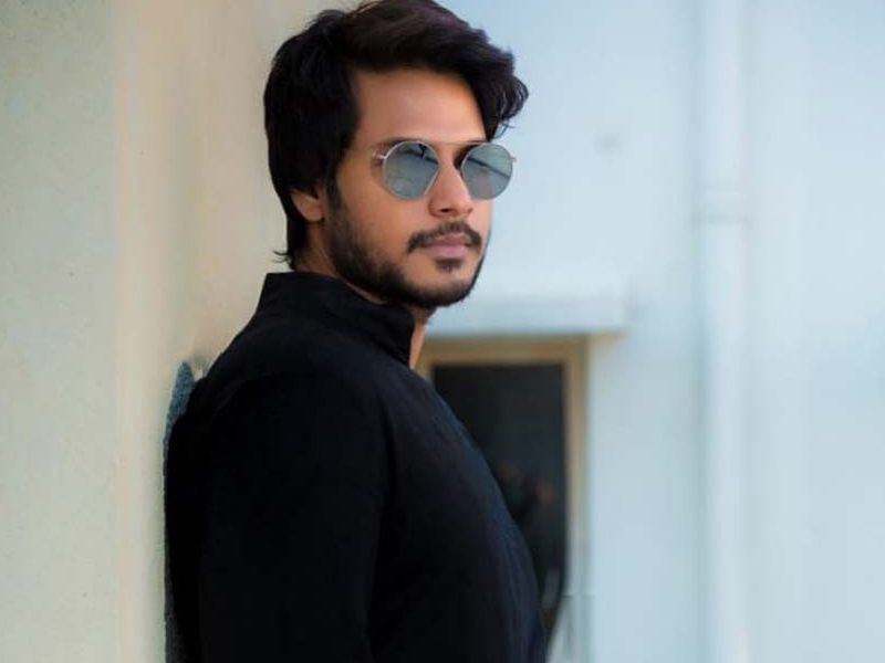 Sundeep Kishan: టిల్లు స్క్వేర్ డైరెక్టర్‌తో సందీప్ కిషన్.. కానీ ట్విస్ట్ ఇదే..!