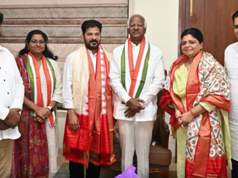 BRS Mla Kadiyam joining in Congress: కారులో ఉక్కపోత.. హస్తం గూటికి కడియం.. ఆ తర్వాత