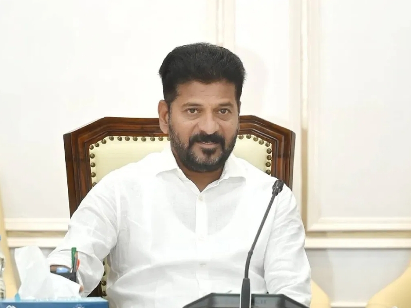 CM Revanth Reddy: రాష్ట్రంలో కరెంట్ కోతలు లేకుండా చూడాలి.. అధికారులను ఆదేశించిన సీఎం..