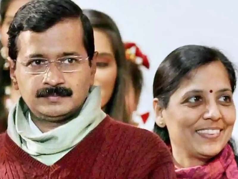 Arvind Kejriwal Arrest:జైలు నుంచి సీఎం కేజ్రీవాల్ సందేశం.. చదివి వినిపించిన భార్య సునీత