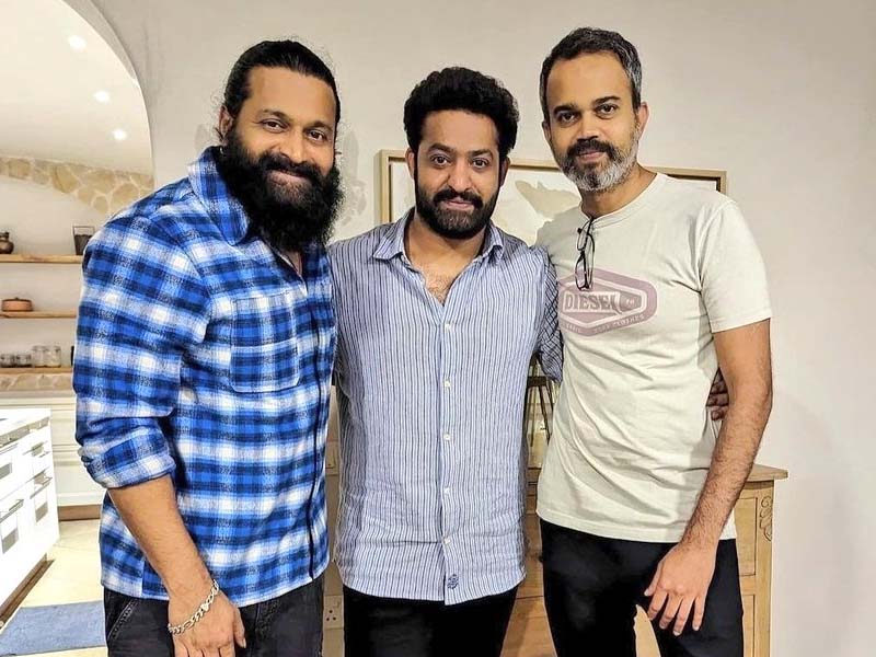 Jr NTR: ఒకే ఫ్రేమ్‌లో ముగ్గురు స్టార్స్.. కారణం తెలిస్తే ఎగిరి గంతేస్తారు