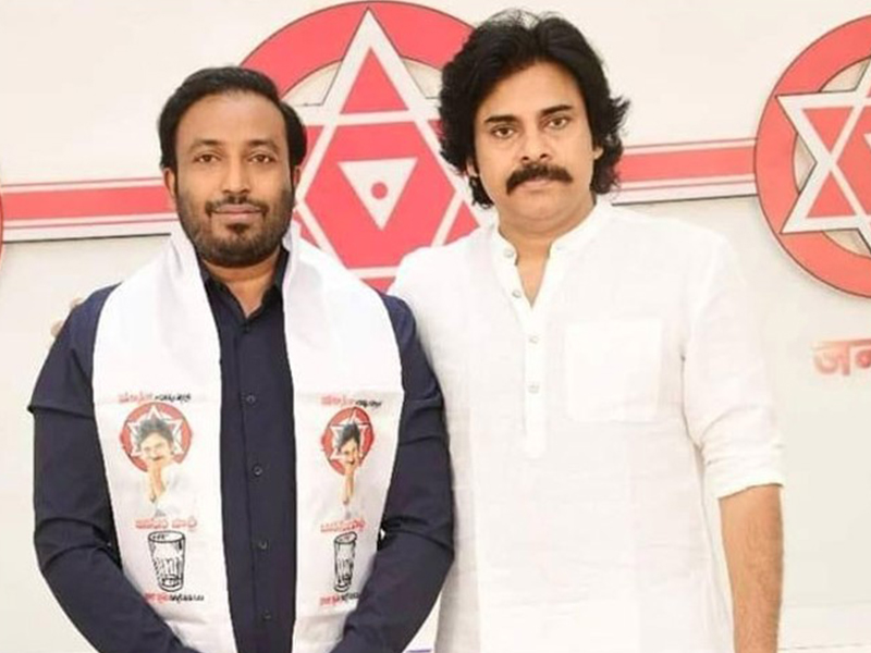 Pawan Kalyan : పిఠాపురంలో విజయంపై పవన్ ధీమా.. కాకినాడ ఎంపీ అభ్యర్థి ప్రకటన..