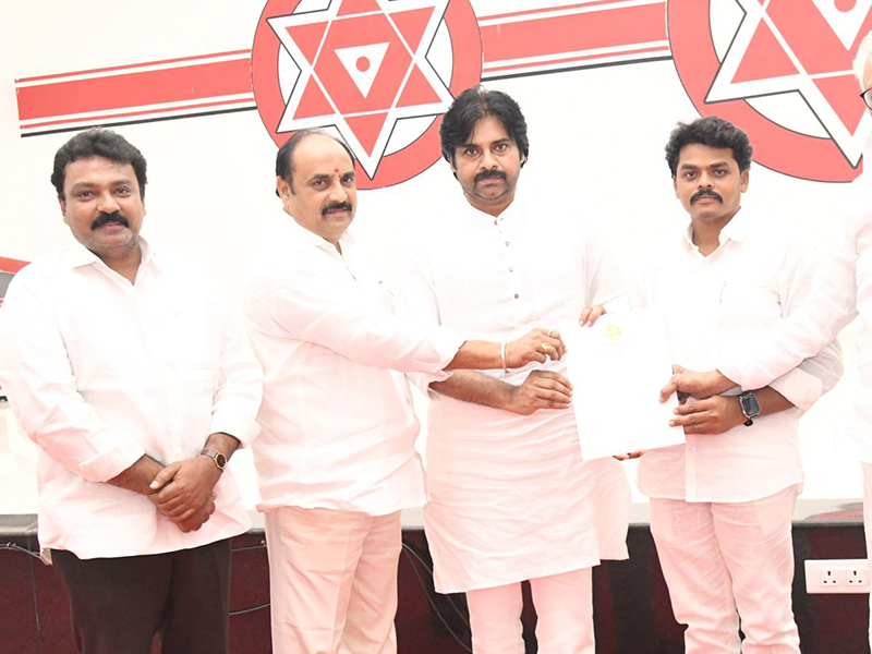 Janasena green signal 11 seats:11 సీట్లకు గ్రీన్‌సిగ్నల్,  నేడో రేపో ప్రకటన,  వాళ్లు ఎవరెవరంటే?