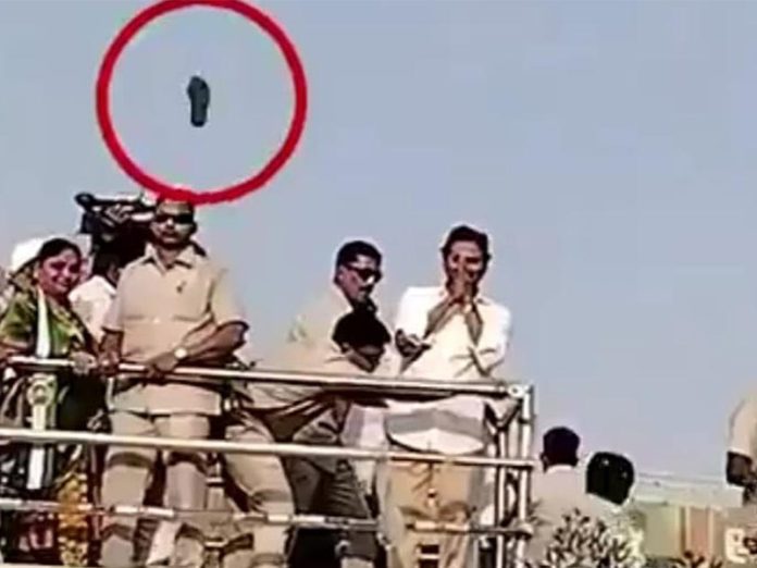 Sandal thrown at CM Jagan’s campaign vehicle in Gooty of Anantapur
