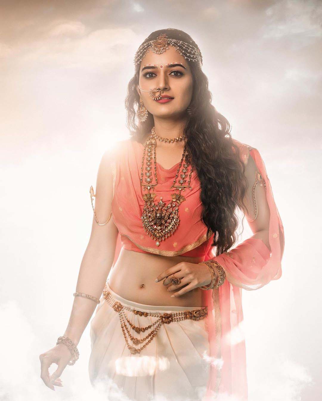 Actress Ashika Ranganath: నా సామిరంగ హీరోయిన్ ఆషికా లేటెస్ట్ ఫోటోస్