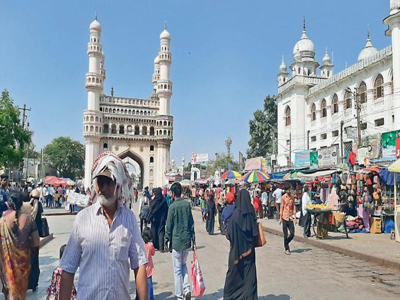 High Alert in Hyderabad : హైదరాబాద్ లో హై అలర్ట్.. బస్టాండ్లు, వాహనాల్లో క్షుణ్ణంగా తనిఖీలు