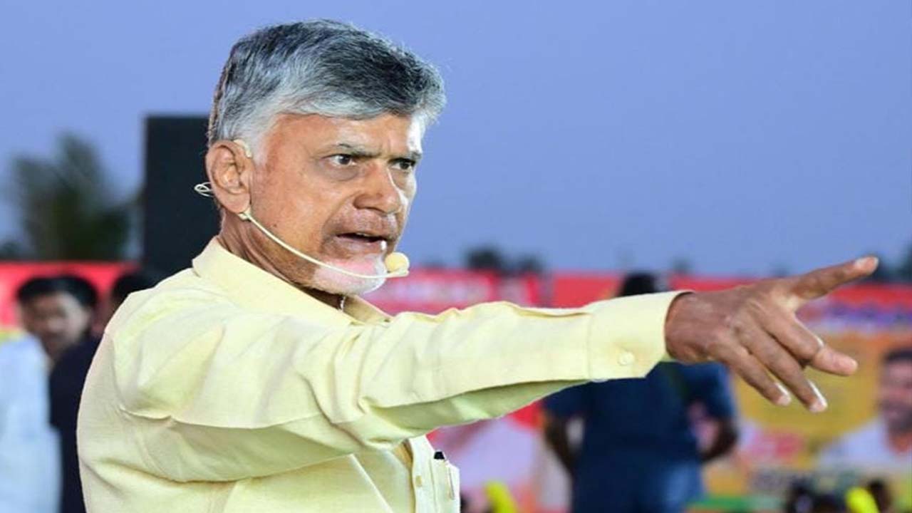 chandrababu hot comments on ex minister anilkumar yadav