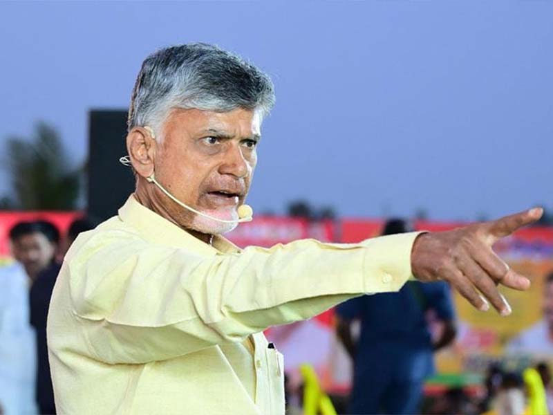 Chandrababu Comments: మాజీమంత్రిపై చంద్రబాబు సంచలన వ్యాఖ్యలు