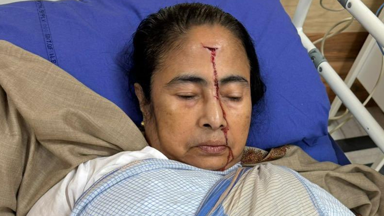 Mamata Banerjee accident news