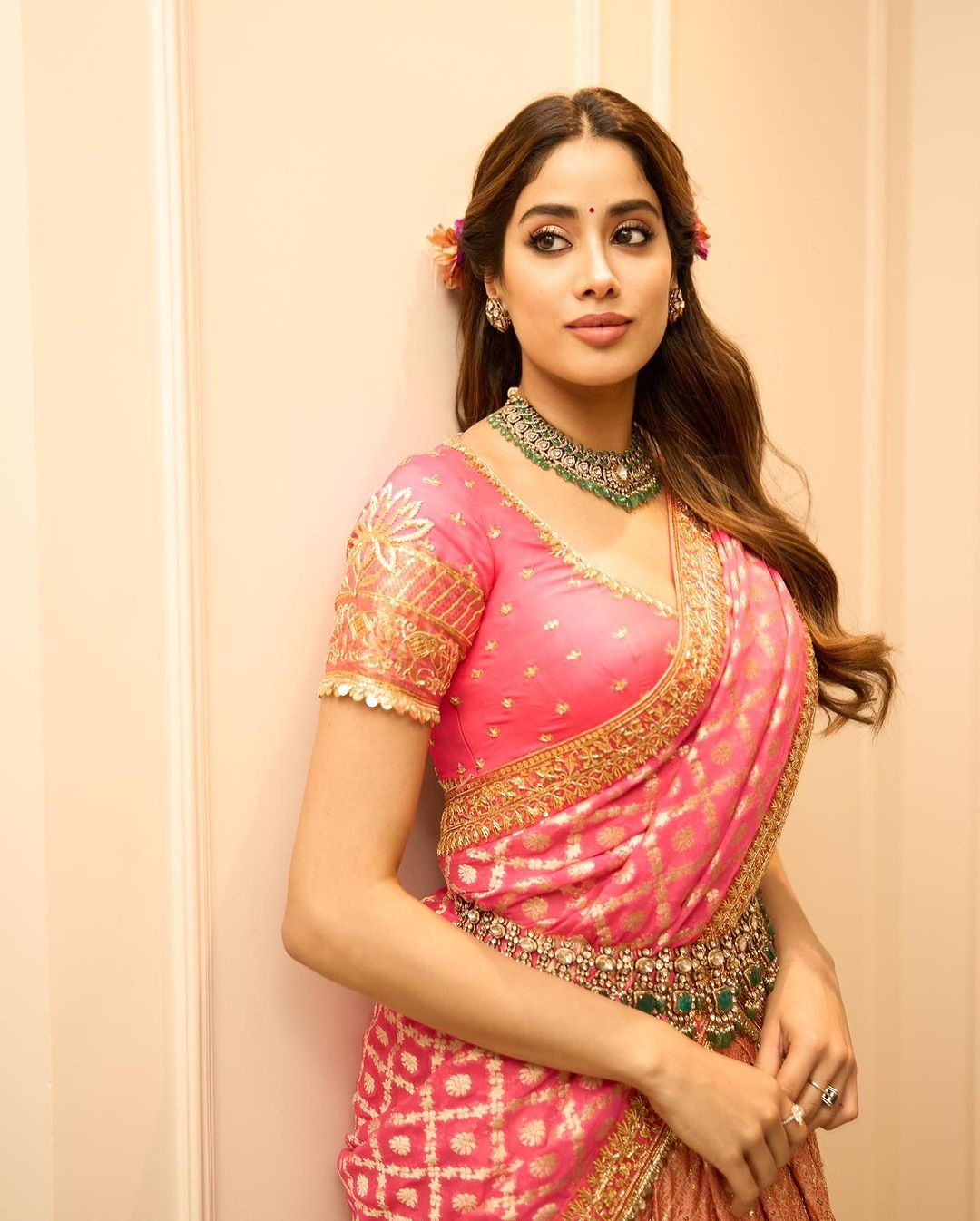 Janhvi kapoor beautiful pictures