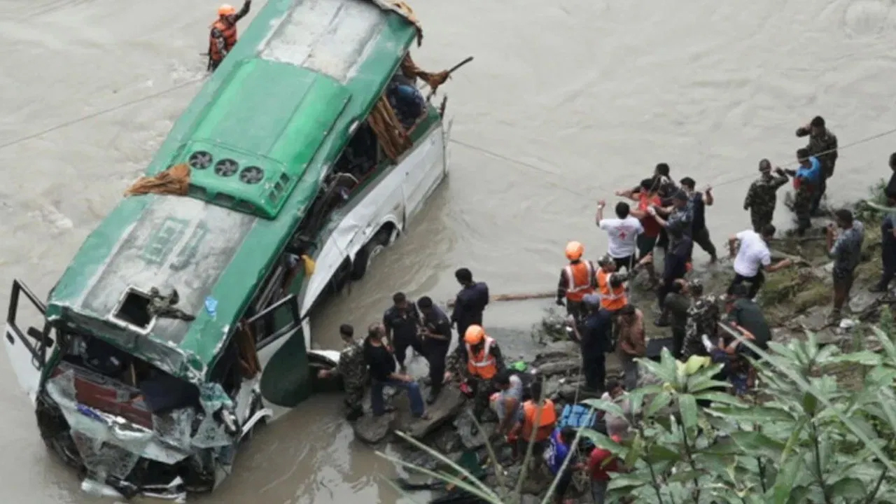 nepal bus accident 