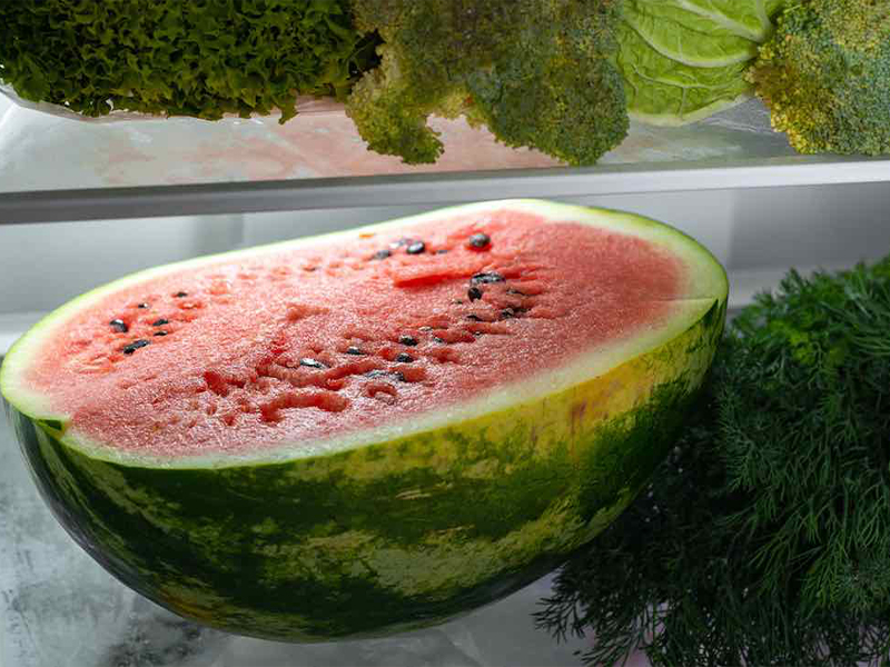 shocking facts about watermelon: వామ్మో.. పుచ్చకాయను ఫ్రిడ్జిలో పెడుతున్నారా?.. అయితే జాగ్రత్త..