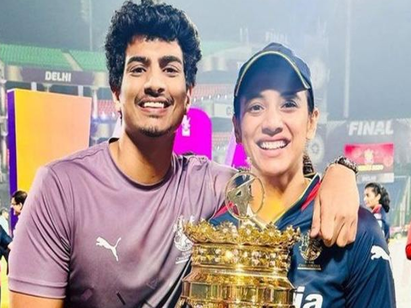 Smriti Mandhana Photo With Boy Friend: ఆర్సీబీకి విజయ్ మాల్యా ట్వీట్.. బాయ్ ఫ్రెండ్ తో స్మృతి ఫోజ్..!