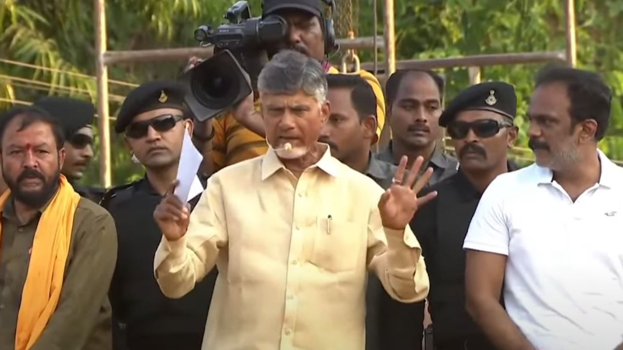 Chandrababu Comments: కేవలం బటన్లు నొక్కడానికి సీఎం అవసరమా? : చంద్రబాబు