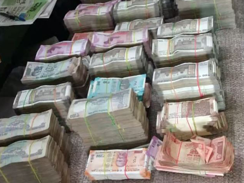 34 Crore Seized in AP: నోట్ల కట్టలు.. బంగారం.. లిక్కర్.. కేవలం 15 రోజులకే..!