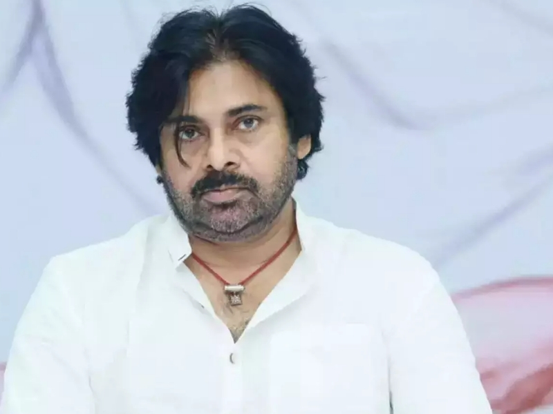 Pawan Kalyan: పవన్ కళ్యాణ్‌కు ఈసీ నోటీసులు.. 48 గంటల్లో వివరణ ఇవ్వాలి..!