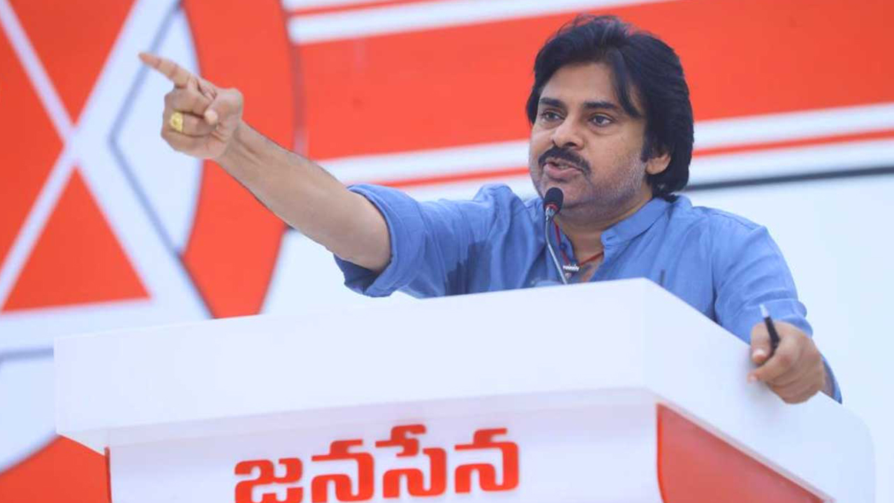 Pawan secreat meeting: అలర్టయిన పవన్.. నేతలతో సీక్రెట్‌ భేటీ, ఏం జరిగింది?